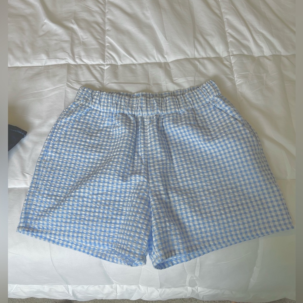 H&M boxer style gingham shorts, size S